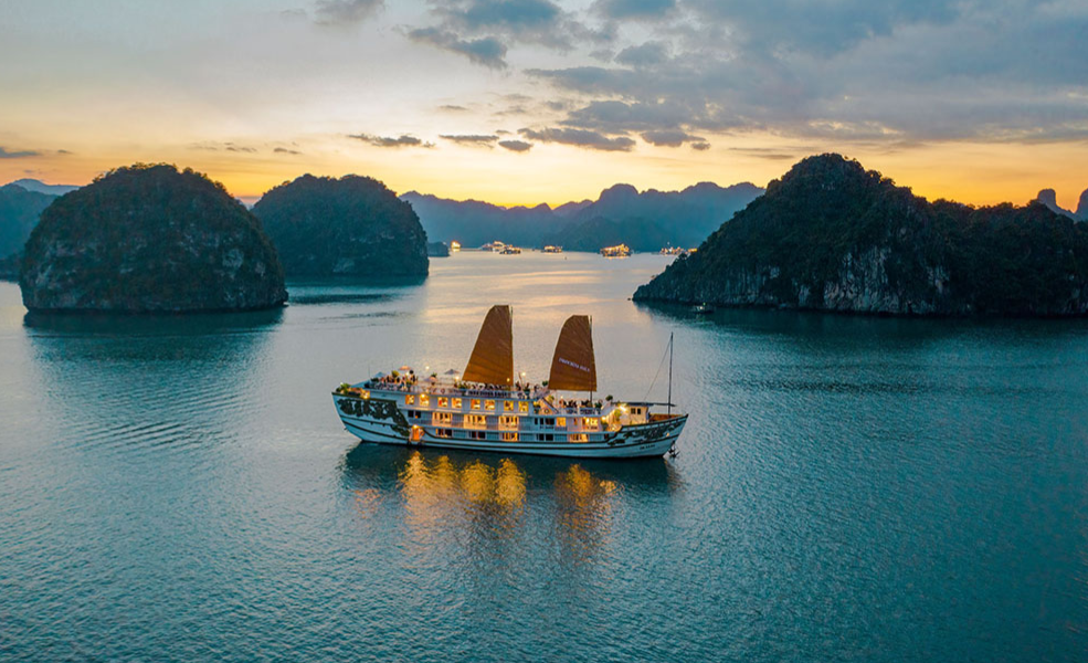 Thumbnail | Full Day Tour Ha Long Bay