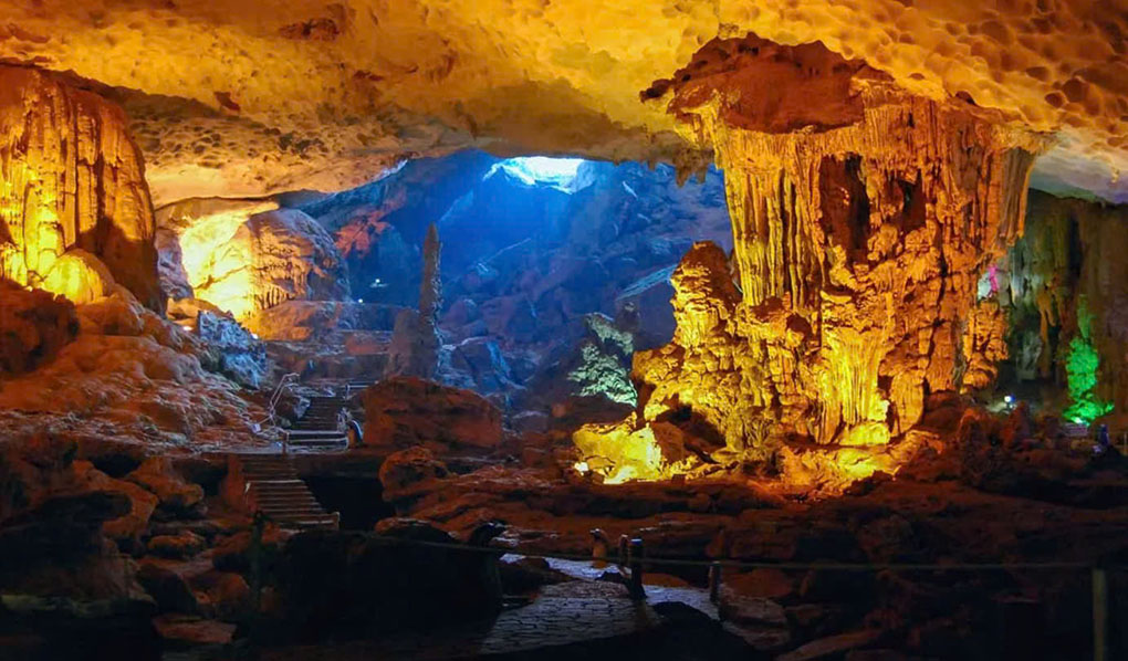 /fileservice/images/location_images/cavehalong_cropped.jpg-122d8.jpg
