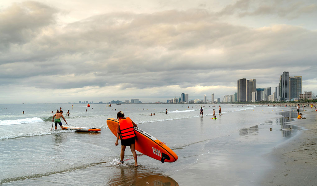 /fileservice/images/location_images/danangbeach1_cropped.jpg-ede42.jpg